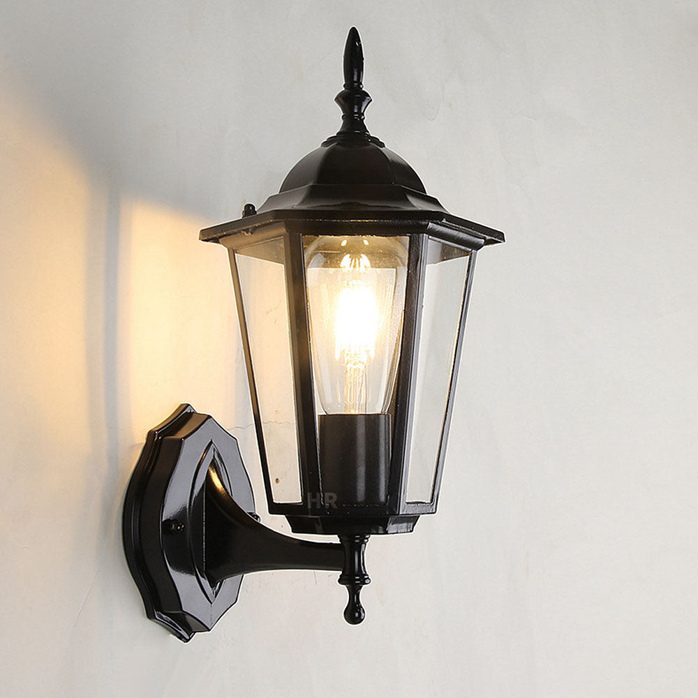 Vintage Udendørs Væglampe i Glas og Metal – Klassisk Stil