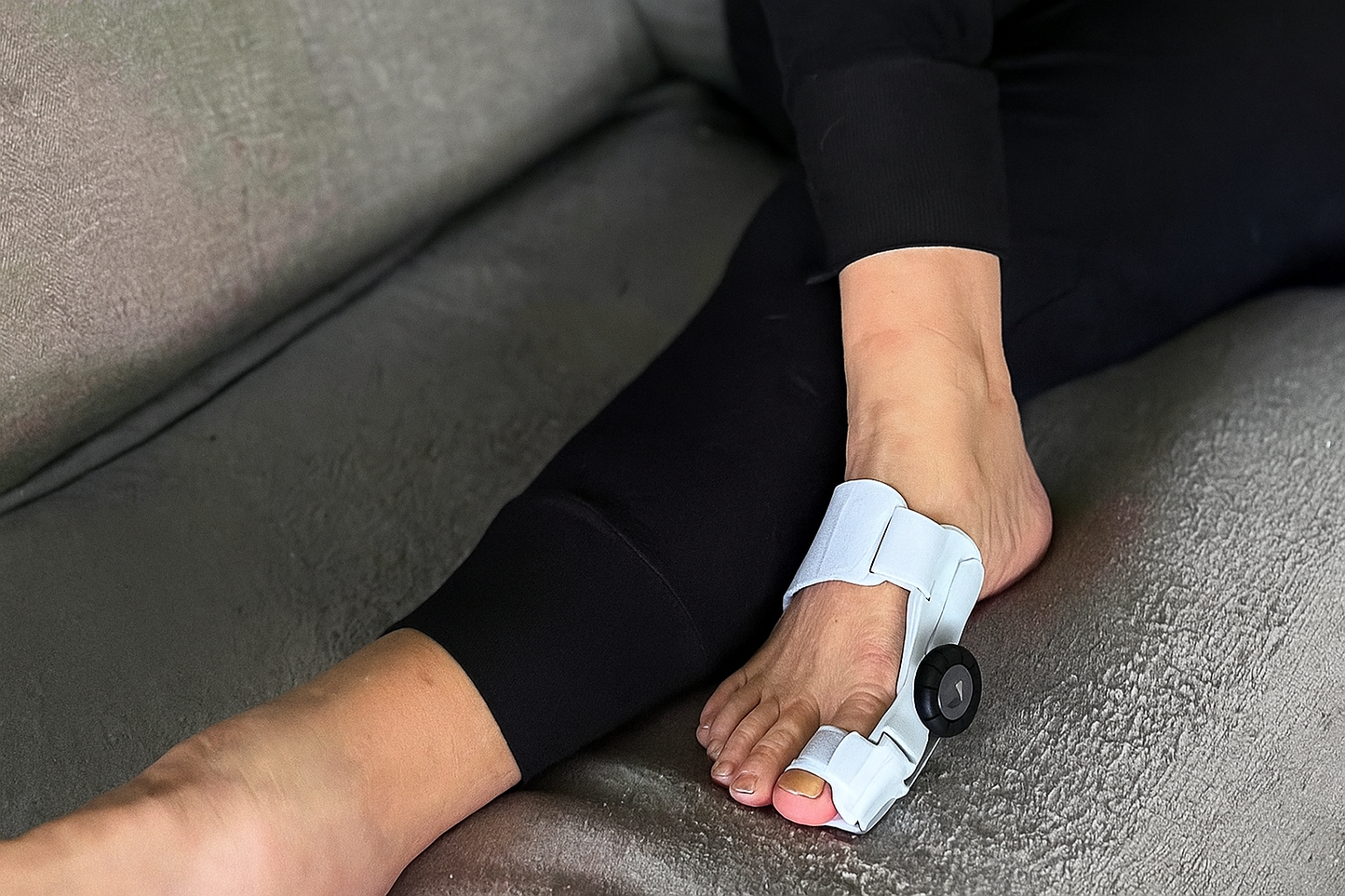 Korrigerende anordning til hallux valgus med hurtig effekt