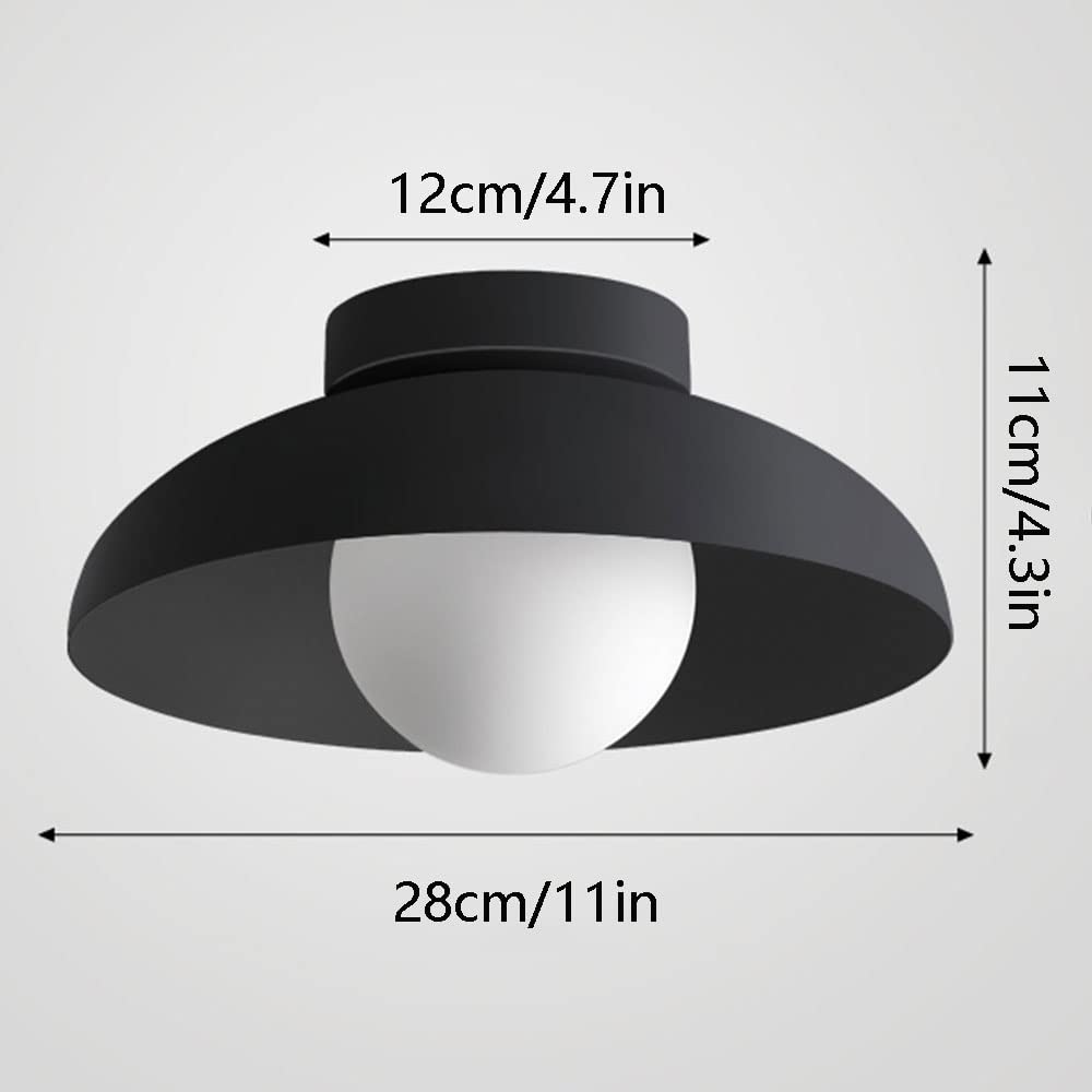 Moderne loftlampe med hvid kuppel til stilfuld belysning