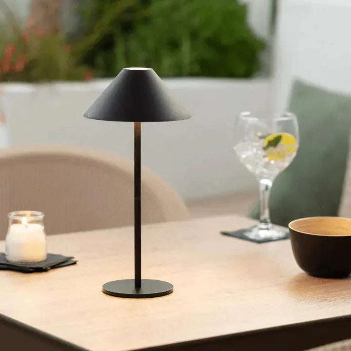 Trådløs LED Bordlampe med Justerbar Lysstyrke & Vandtæt Design