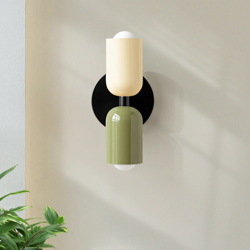 Elegant vintage vägglampa med dubbla ljus till det moderna hemmet