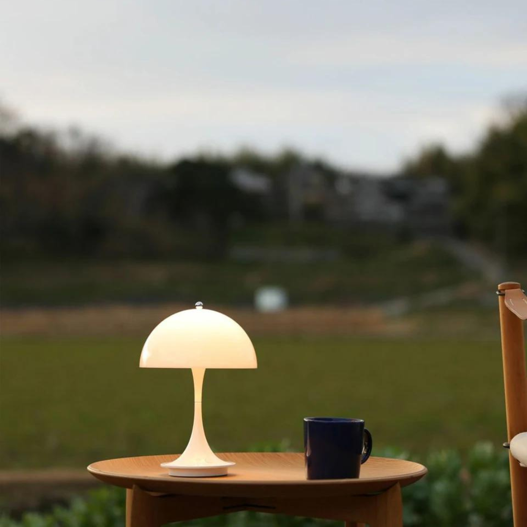Opladelig Bordlampe med LED i Moderne Design