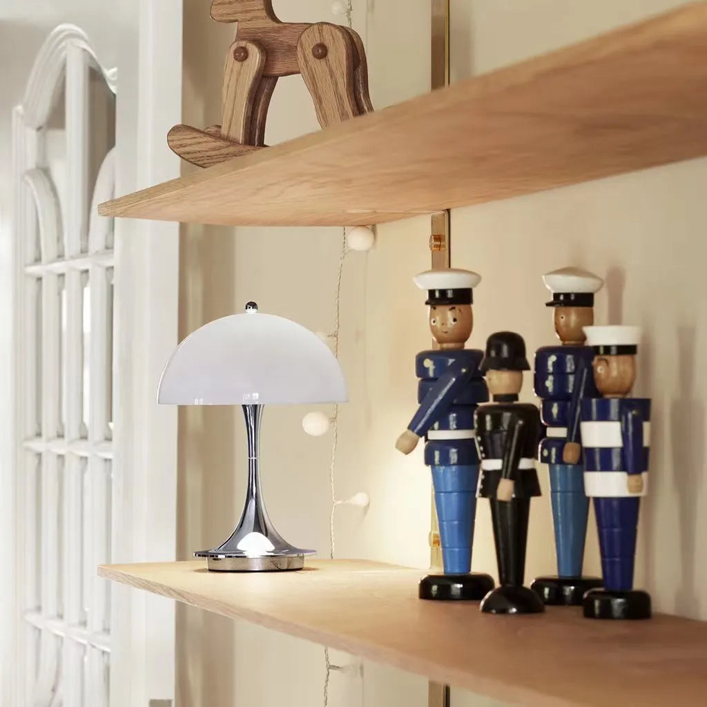 Opladelig Bordlampe med LED i Moderne Design