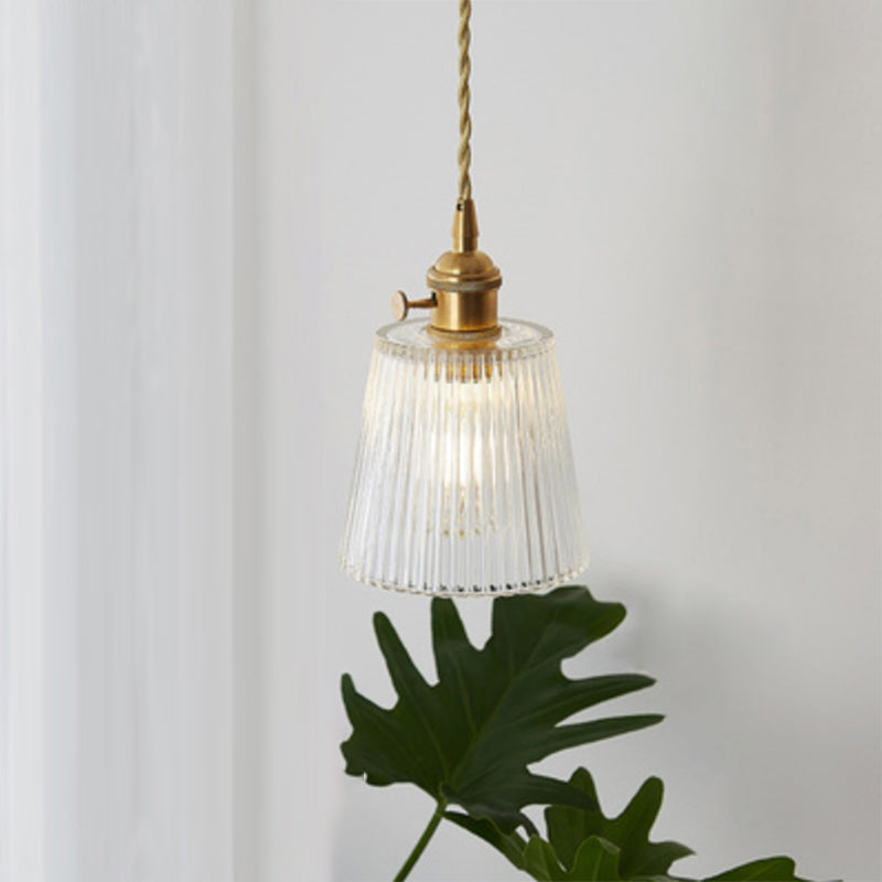 Minimalistisk glaspendel med handblåst elegans för matsal
