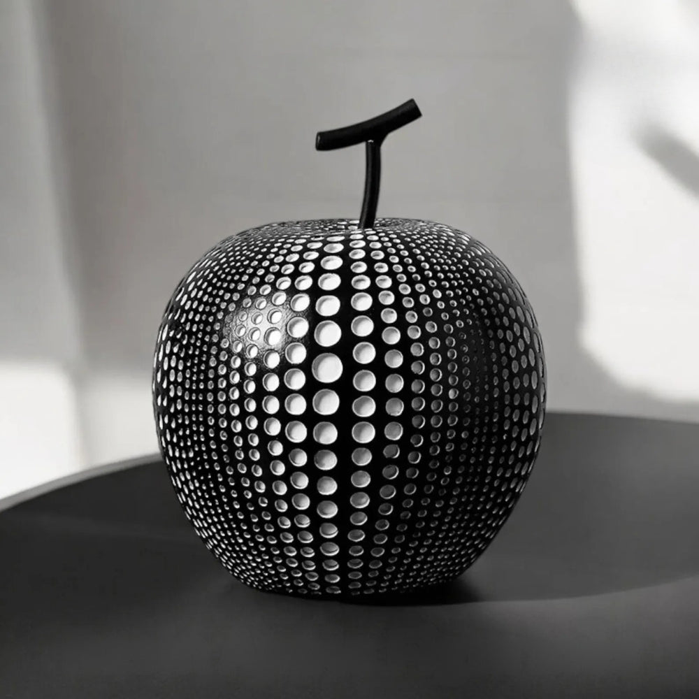 Modern Kådaäppelskulptur med Unik Prickig Design