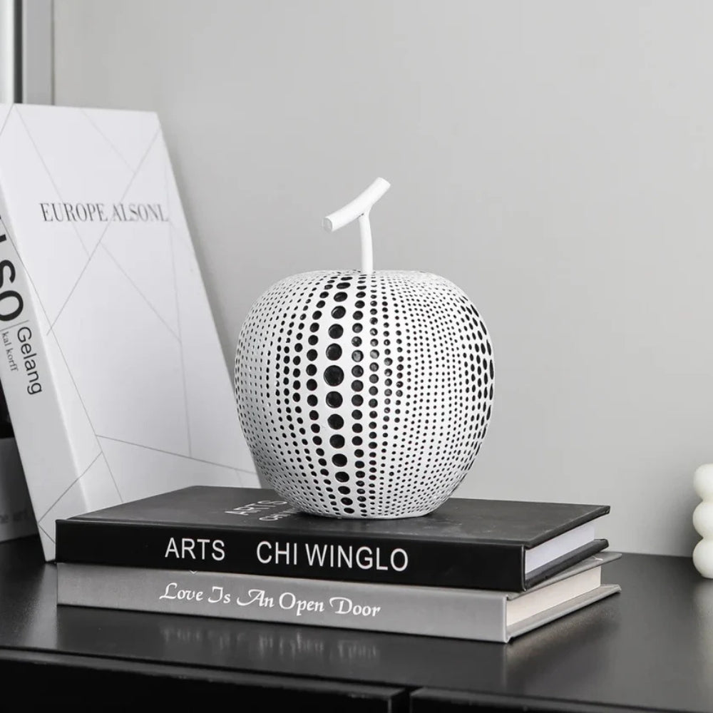 Modern Kådaäppelskulptur med Unik Prickig Design