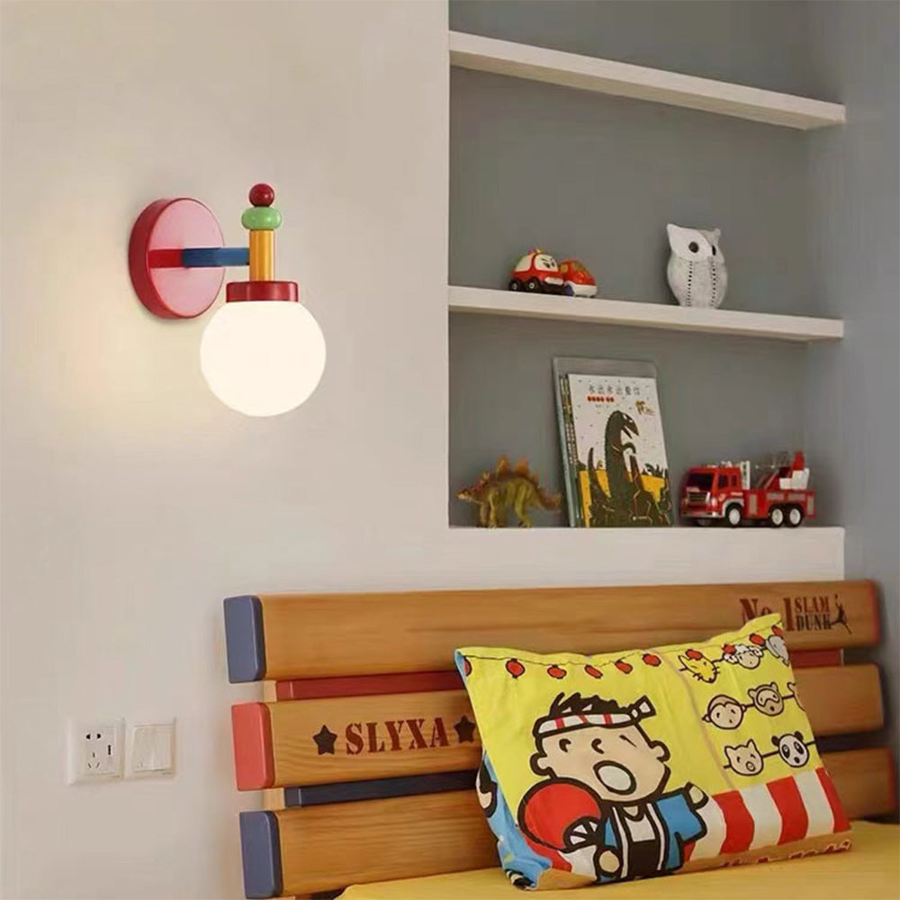 Färgrik Vägglampa i Glas – Skapa Mys och Stil i Hemmet