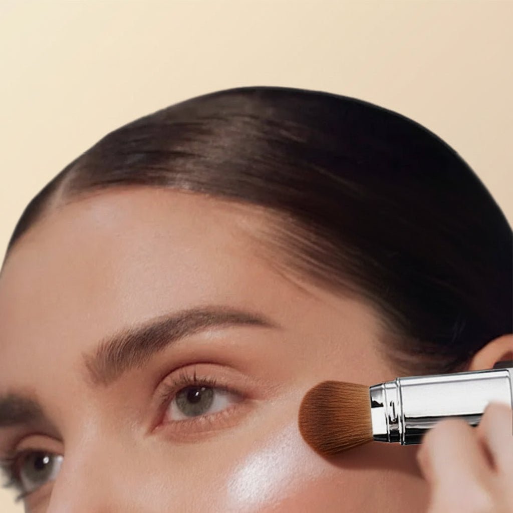 Dual-Endet Foundation Stick med Børste - Naturlig Glød