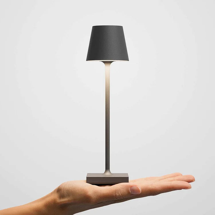 Bärbar LED-ficklampa – Kraftfull 130 Lumen & Väderresistent