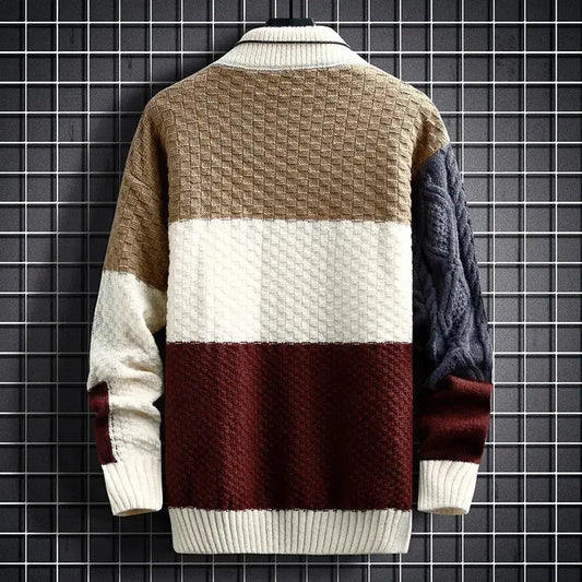 Herrtröja i stickat med lös passform och modern patchwork