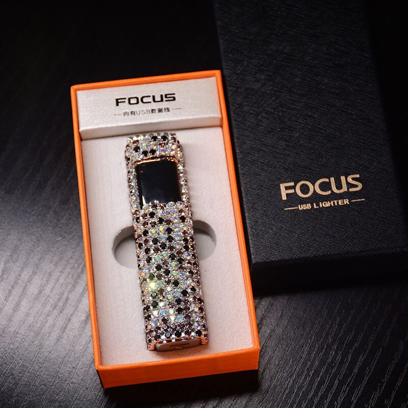 Elegant og Chic Genopladelig Lighter med Strass