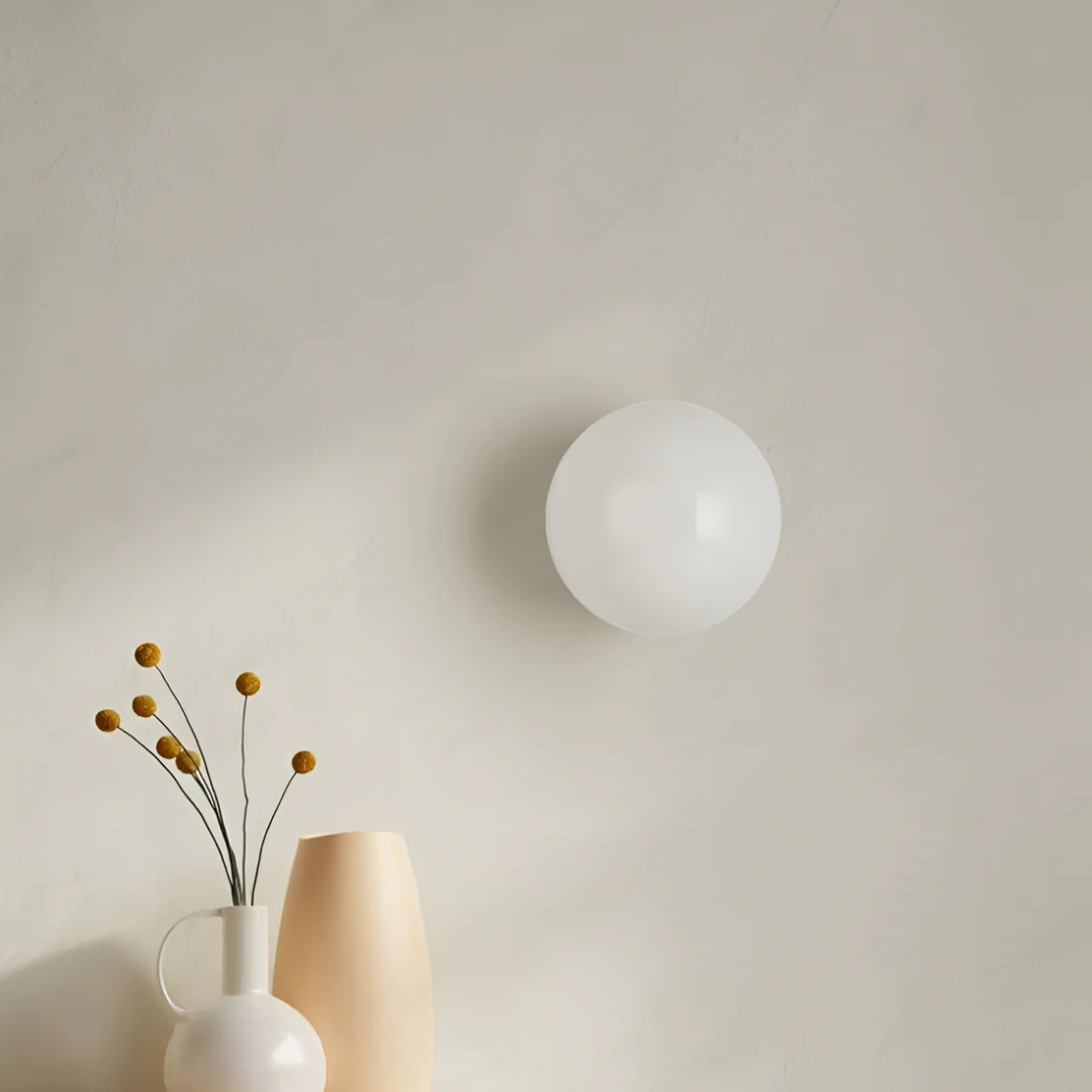 Modern LED-vägglampa i glas för mjukt inomhusljus