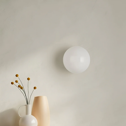 Modern LED-vägglampa i glas för mjukt inomhusljus