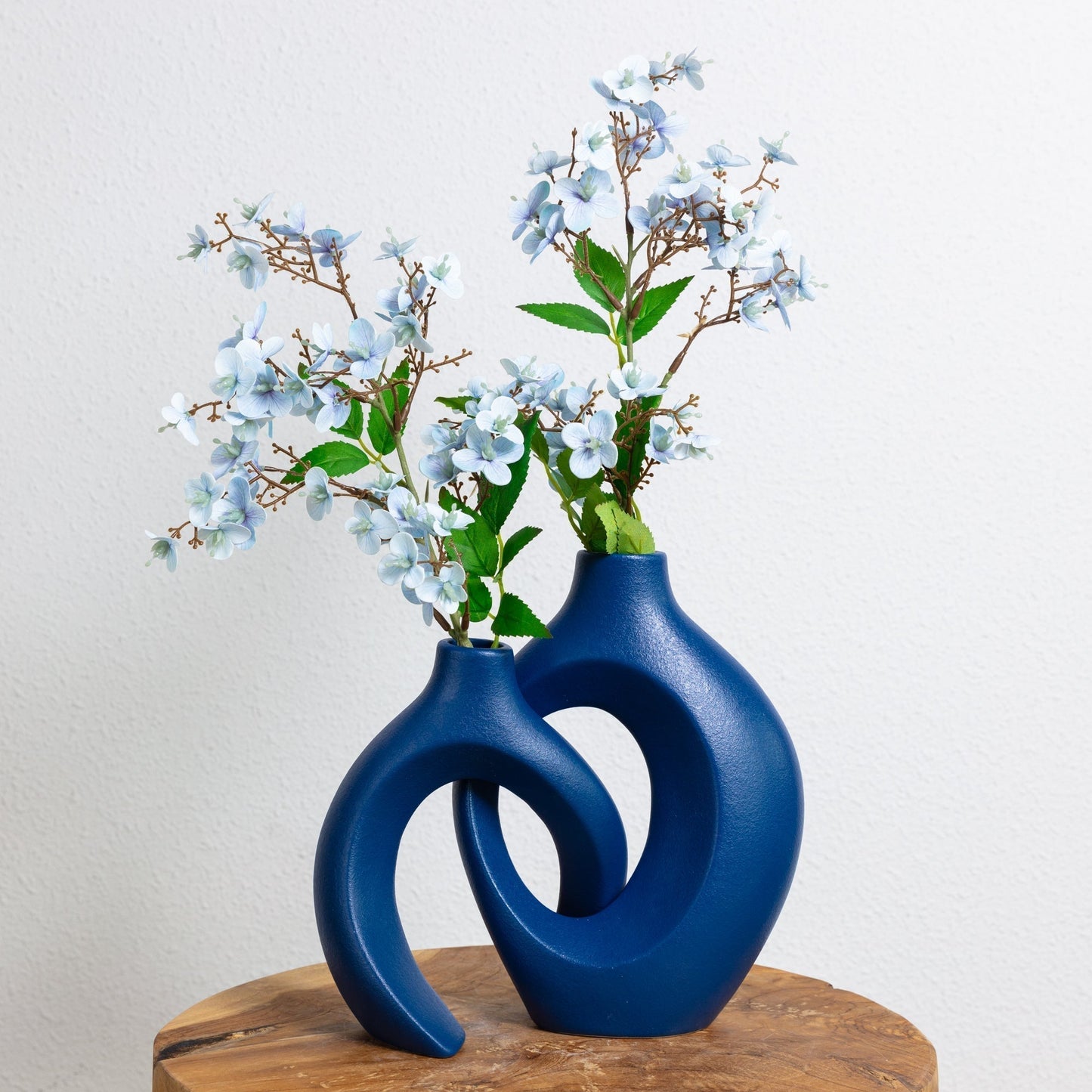 Unik Blomster Vase i Flettet Keramikdesign
