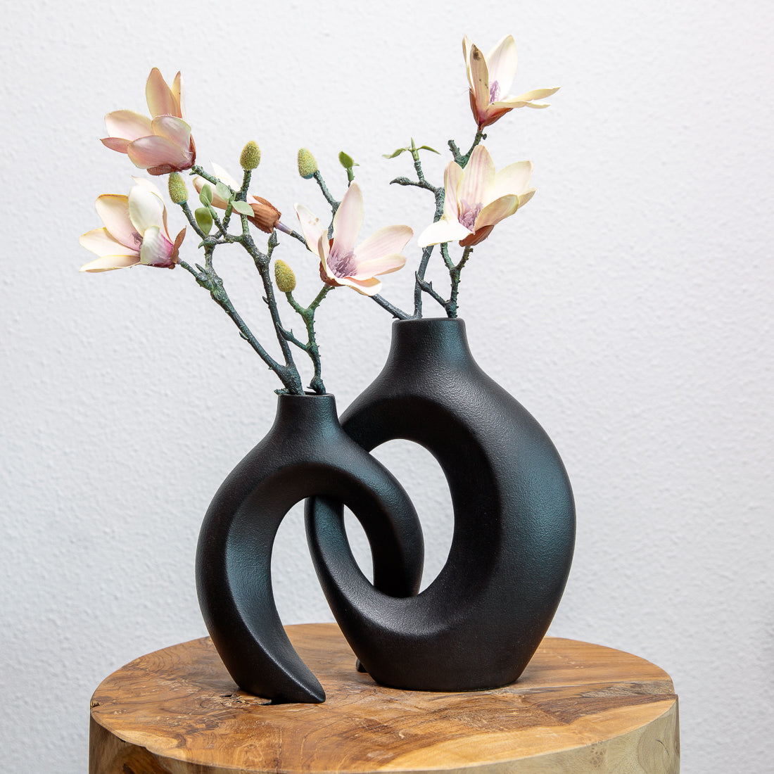Unik Blomster Vase i Flettet Keramikdesign