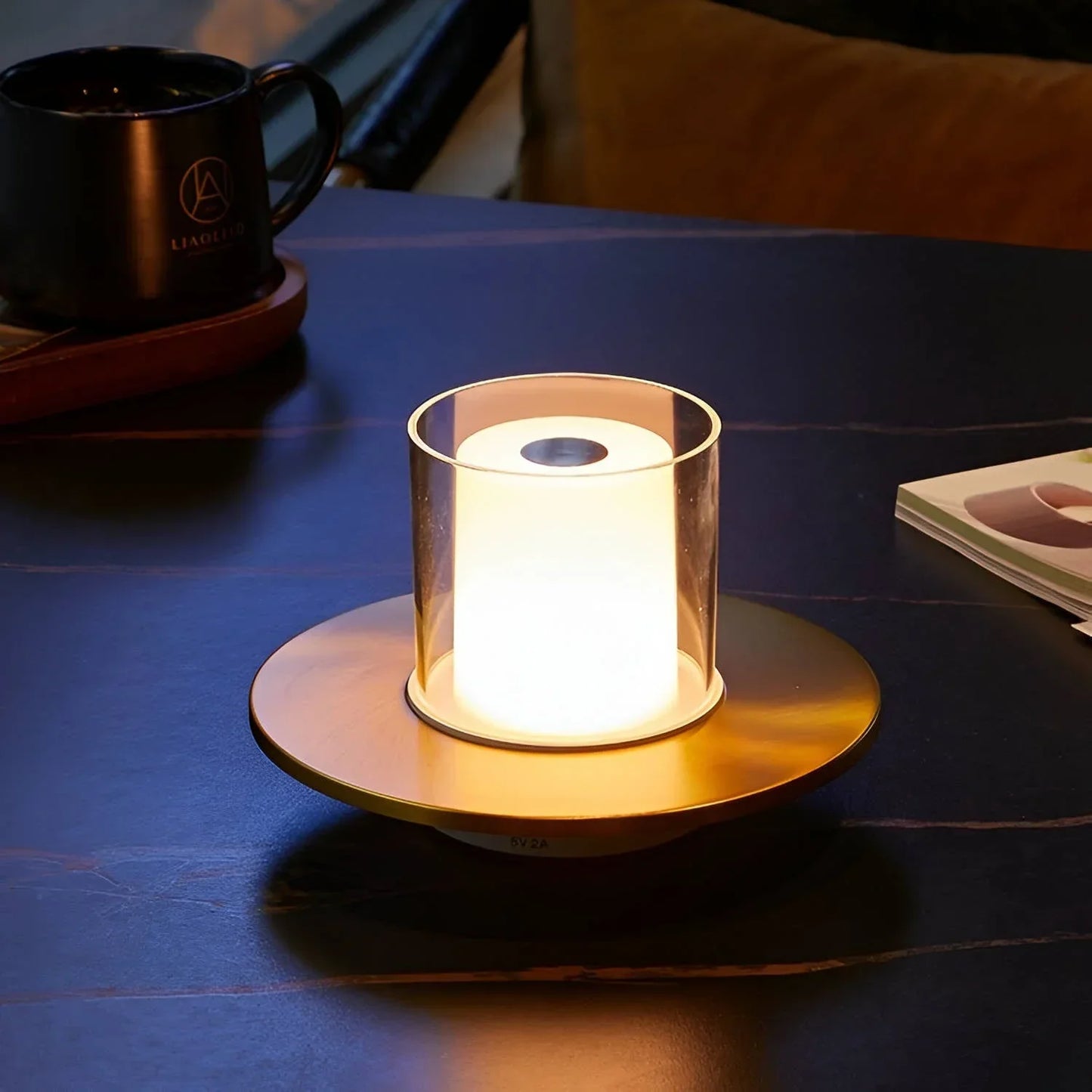 Elegant beröringstyrd bordslampa med justerbar ljusstyrka
