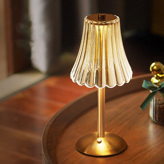 Guldfarvet krystal bordlampe