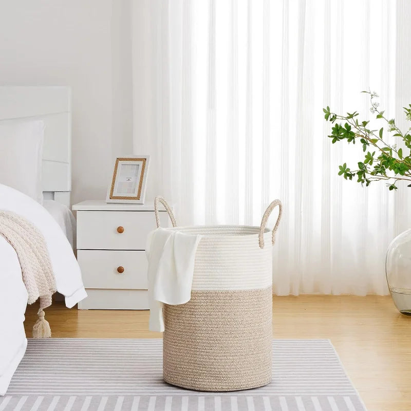 Stor flätad tvättkorg med snygg design och hållbarhet