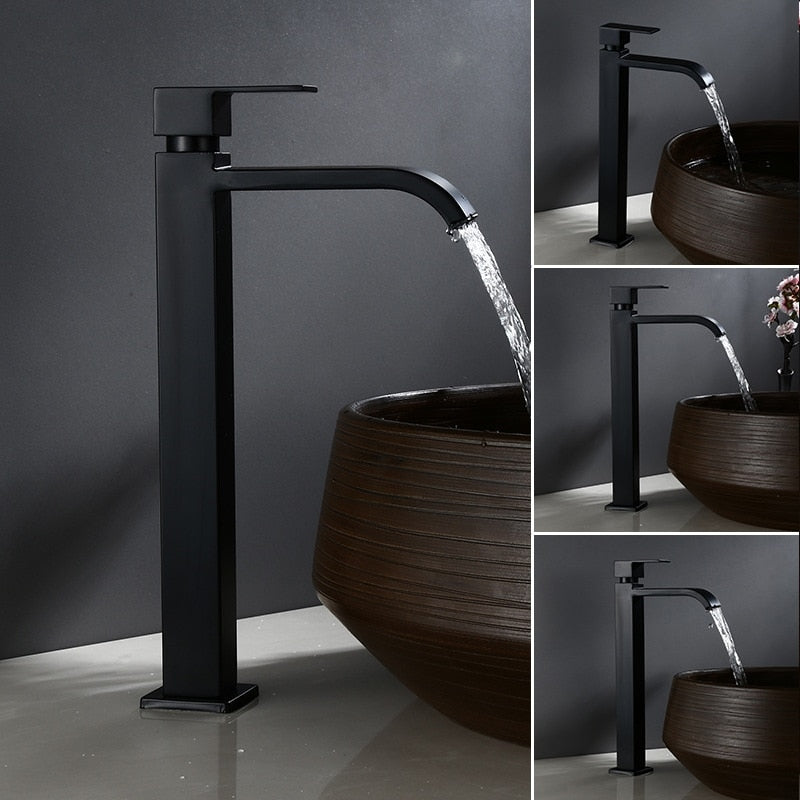 Elegant Mat Sort Vandhane med Enkel Greb og Moderne Design