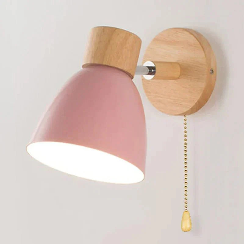 Elegant vägglampa i trä – Modern och varm design