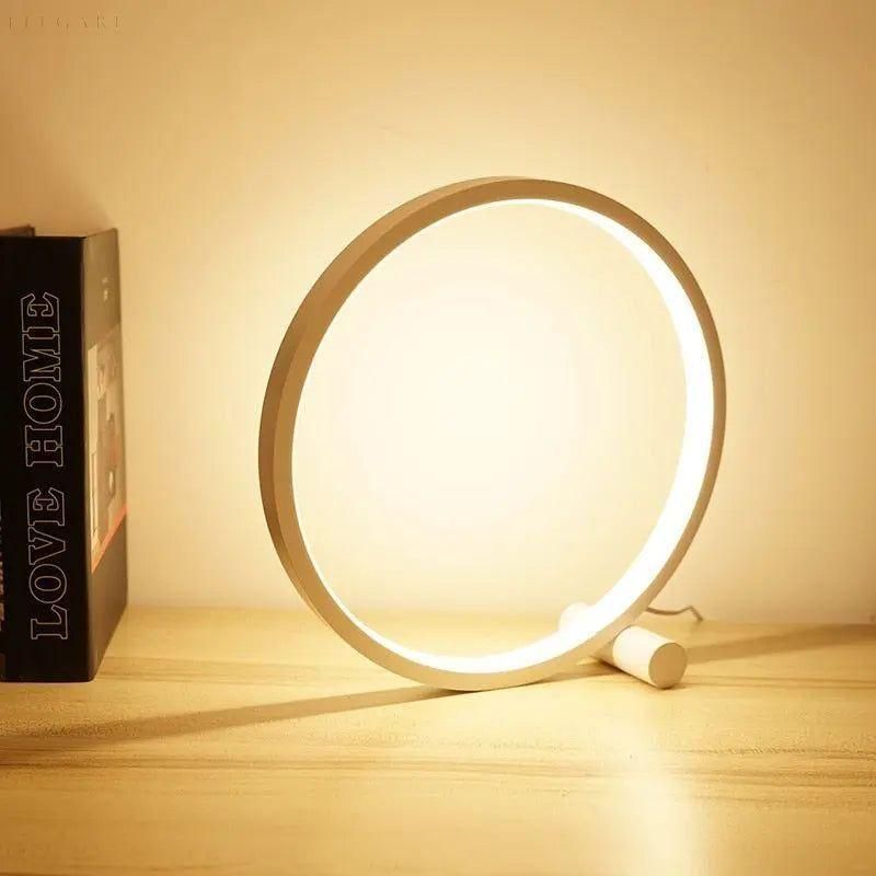 Minimalistisk LED-bordslampa med touchkontroll och stil