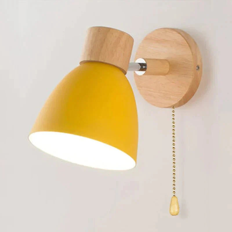 Elegant vägglampa i trä – Modern och varm design