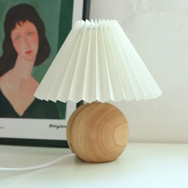 Stilren bordslampa med retrokänsla