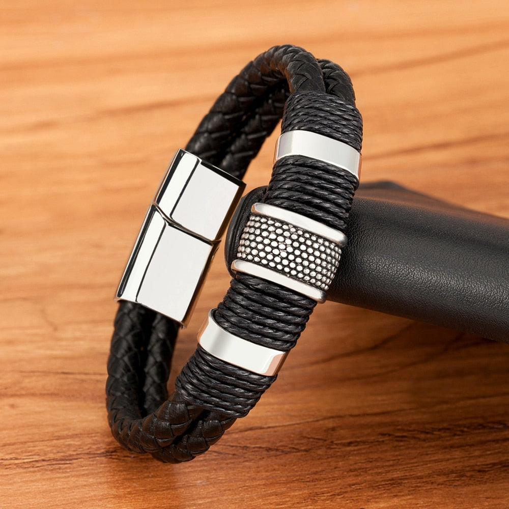 Elegant læderarmbånd med magnetisk lukning
