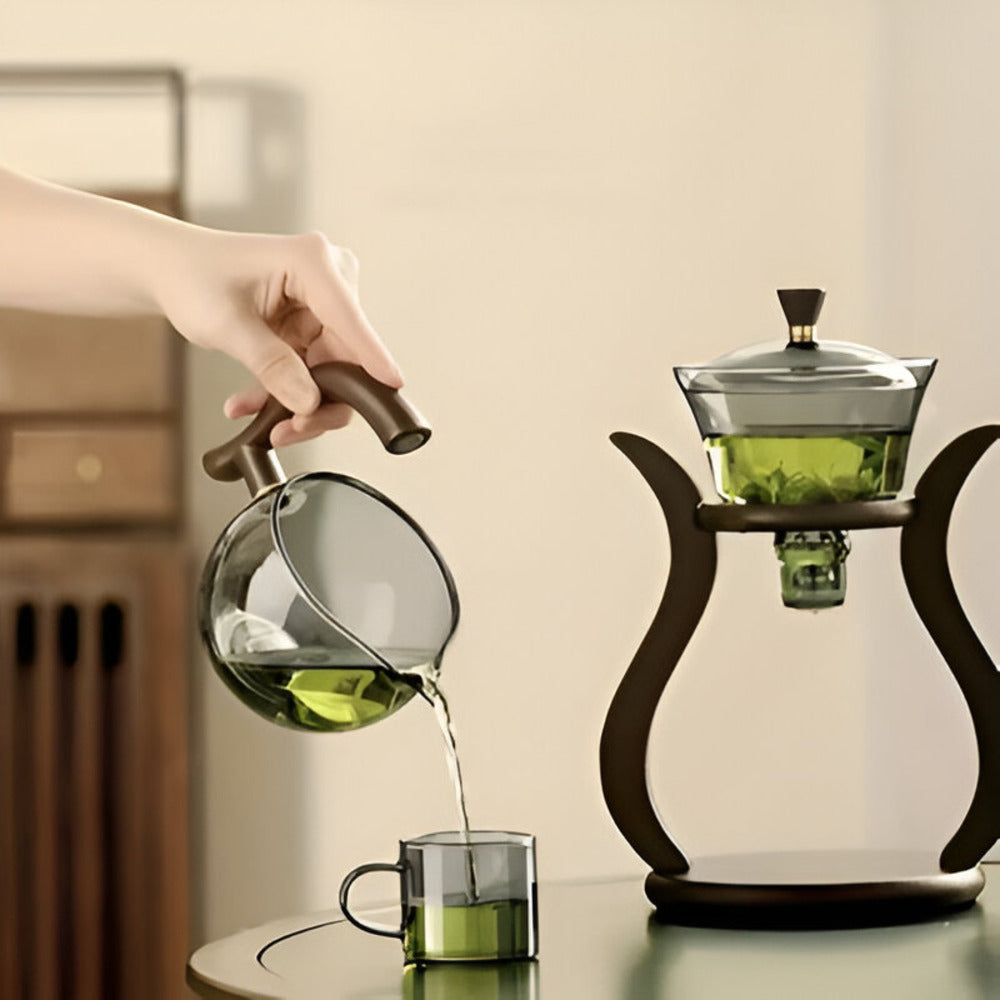 Elegant Teekande Sæt med Magnetisk Hældesystem og Ergonomisk Greb