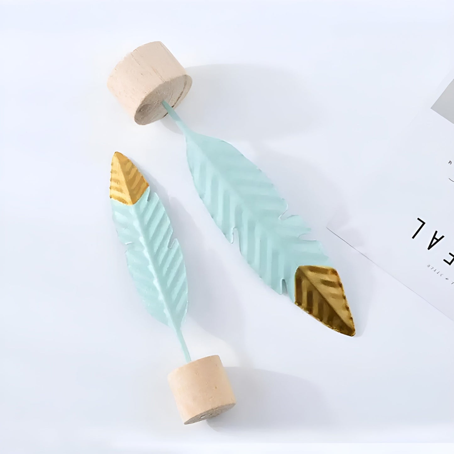 Miniatur Træornamenter – Elegance og Naturlig Skønhed