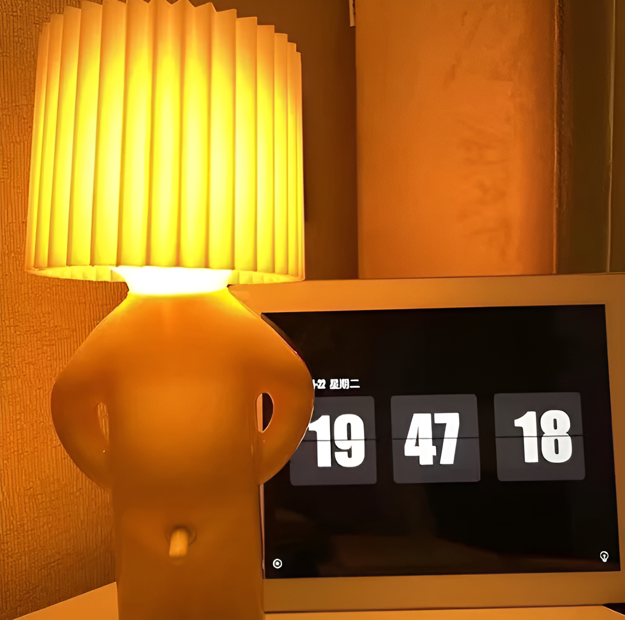 Kreativ LED Bordlampe med Hygge & Stil til Hjemmet