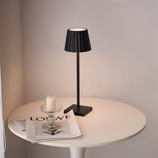 Ledningsfri LED Bordlampe med Touch-Dæmper og Moderne Design
