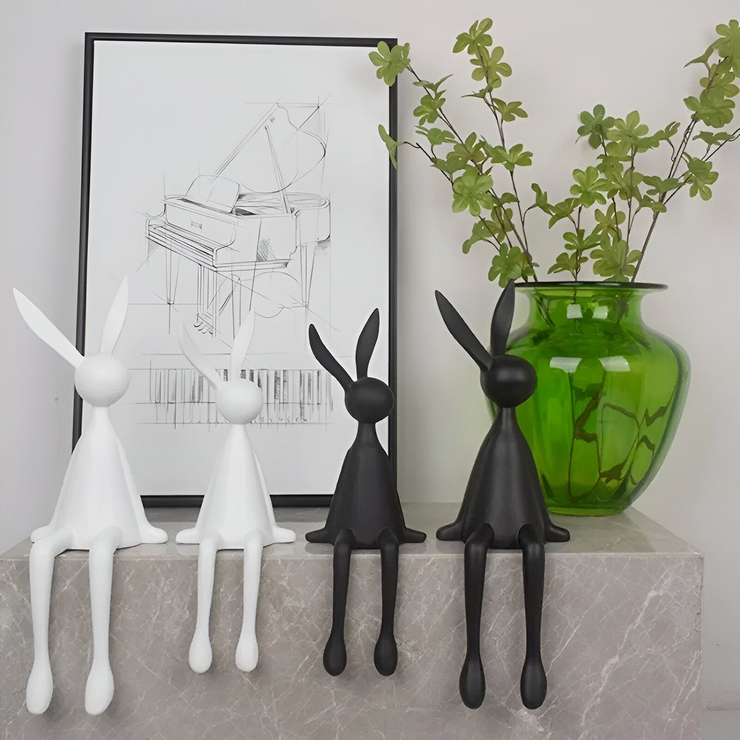 Moderne Påskehare i Elegant Design - Sort/Hvid/Blå