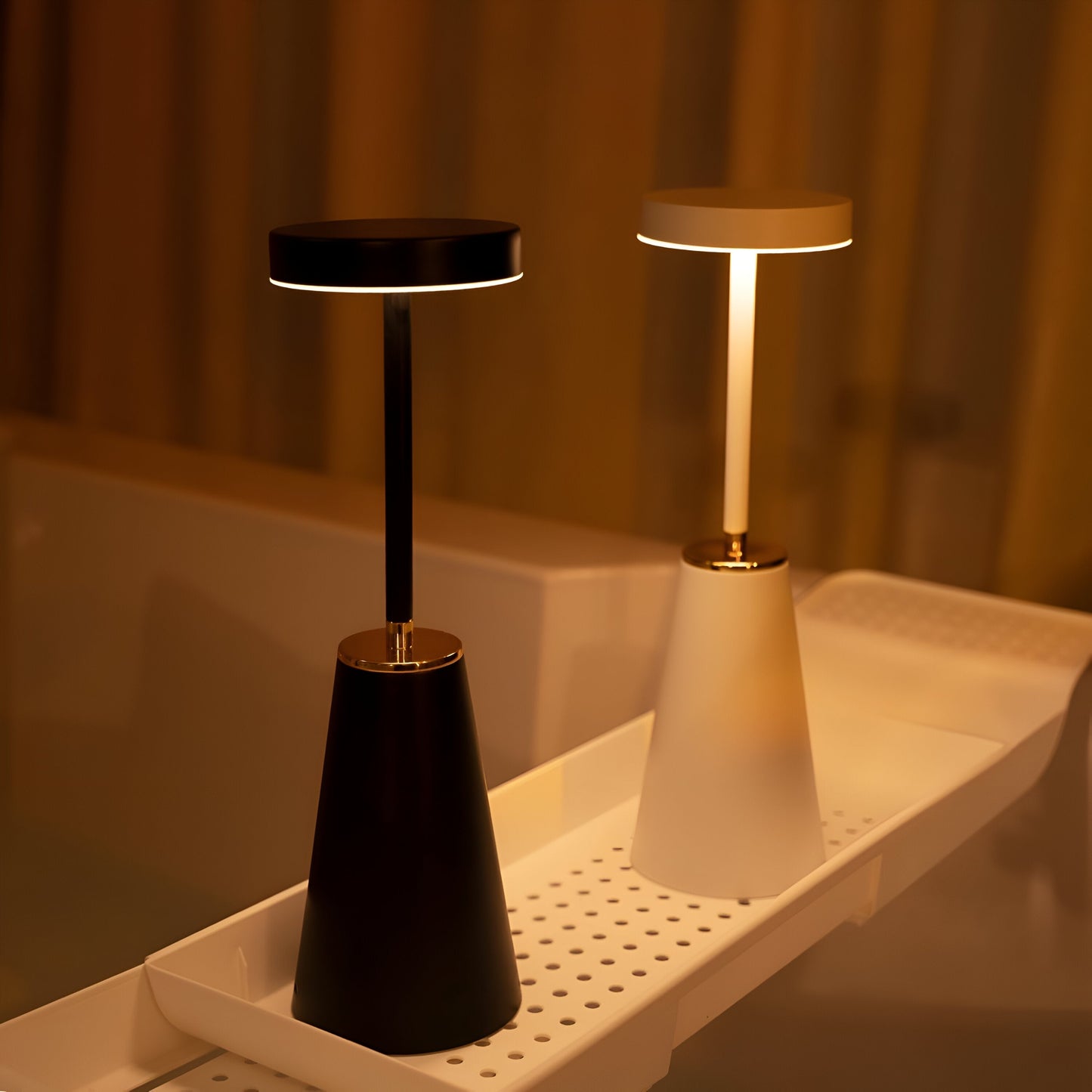 Uppladdningsbar LED-lampa med justerbart ljus för flexibel användning