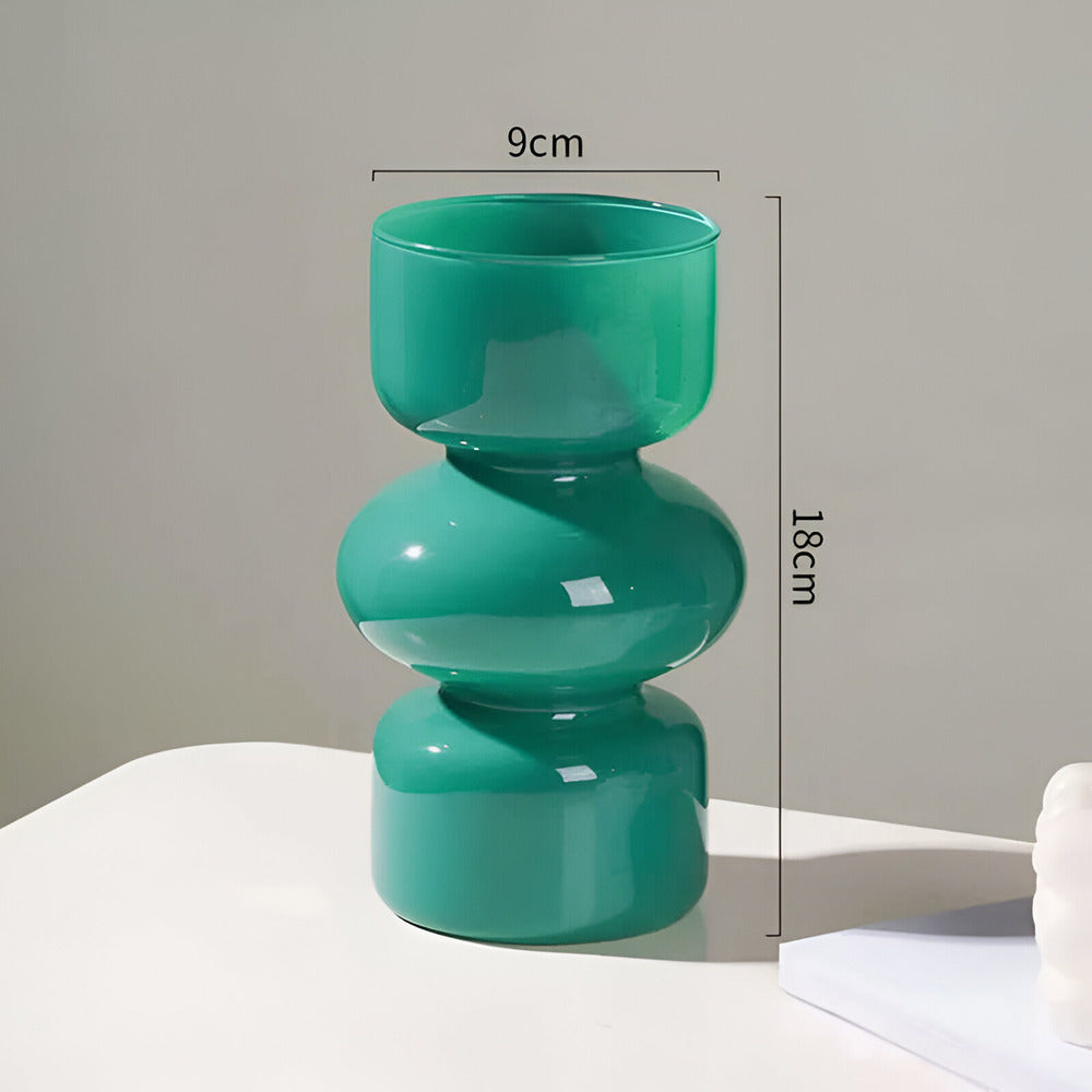 Moderna Glasvaser i Färger för Elegant Inredning