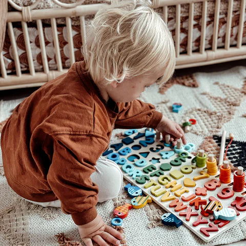 Montessori Træspilbræt til Udvikling af Færdigheder