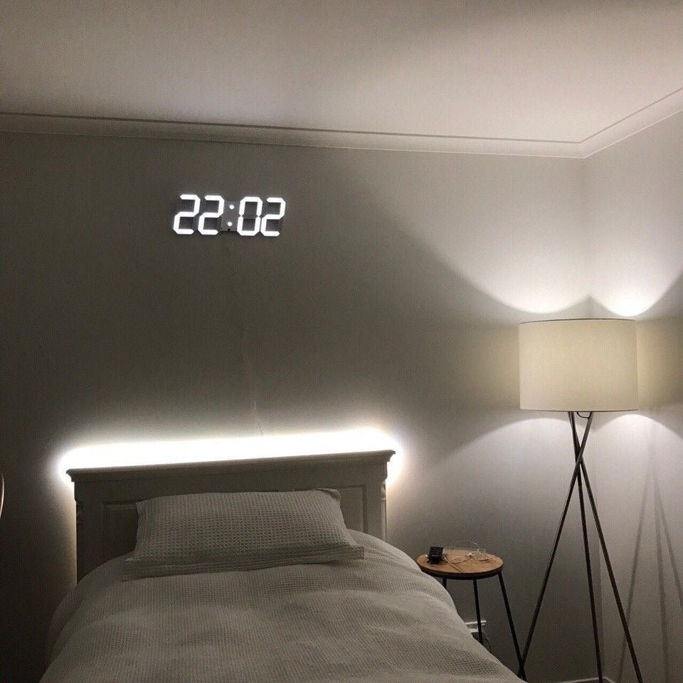 3D LED Vægur – Moderne Digitalur med Justerbar Belysning