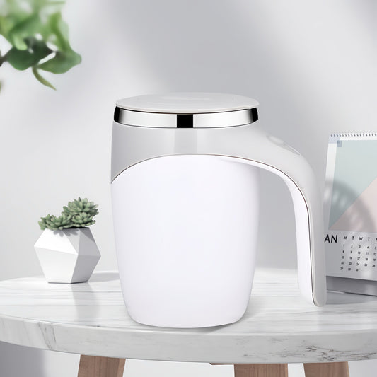 Magnetisk selvrørende kop til kaffe og te på farten