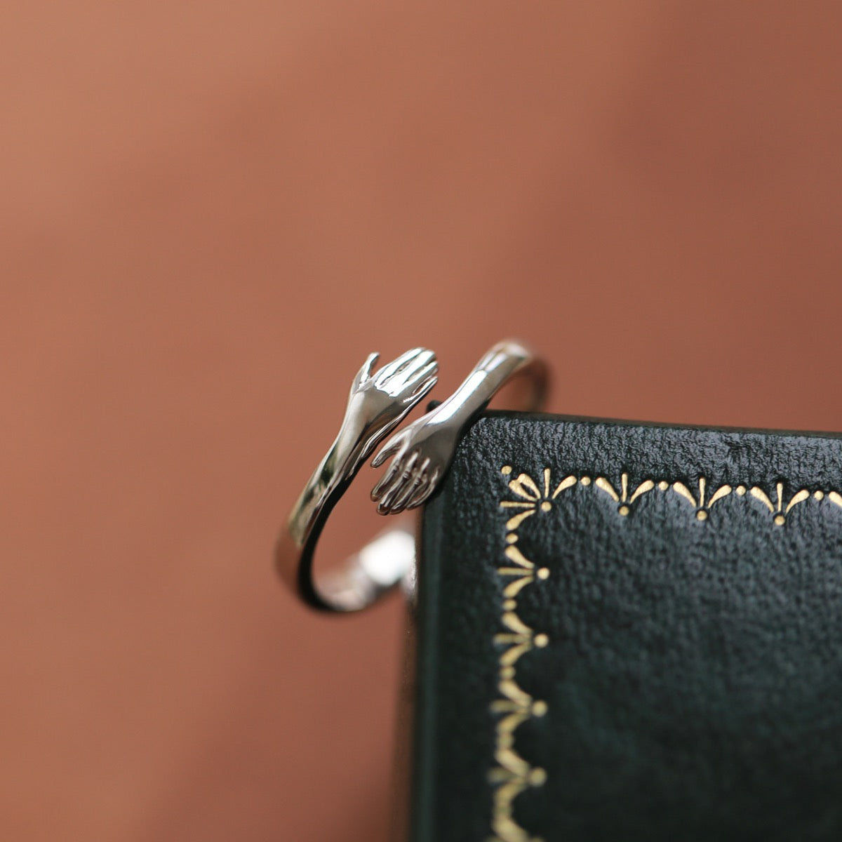 Ring i sterling sølv med kramme design