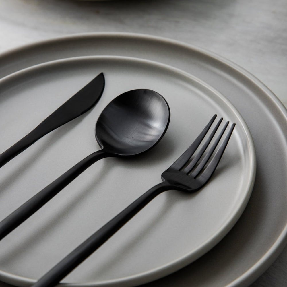 Modernt bestickset i rostfritt stål - Elegant och hållbart