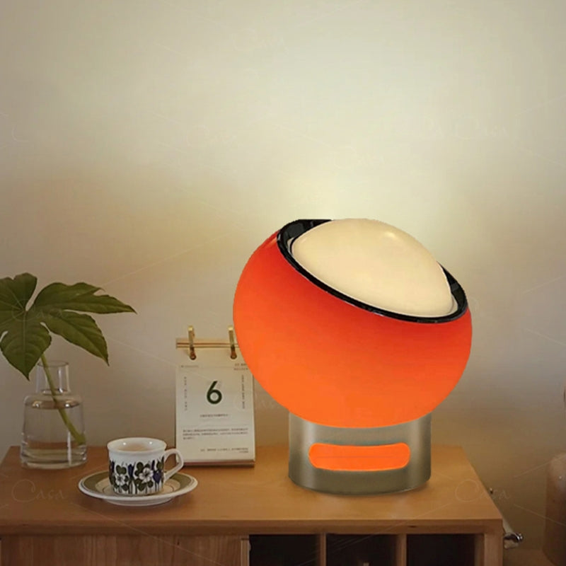 Stilren Bordlampe i Opalglas - Skab Hygge og Elegance