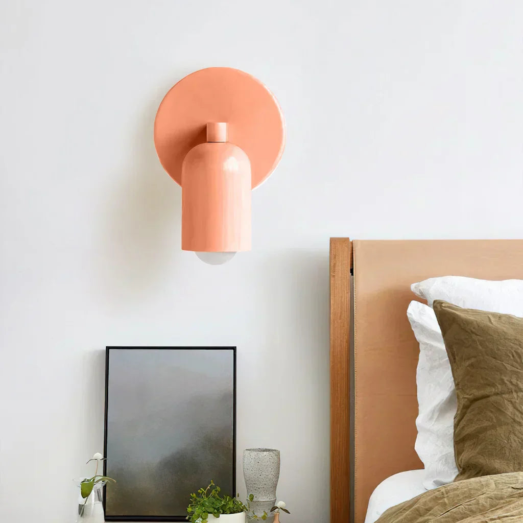 Justerbar LED-vägglampa med varm belysning och platsbesparing