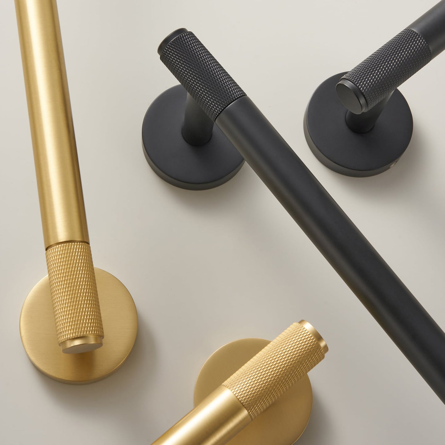Elegant Messing Toiletpapirholder med Moderne Design