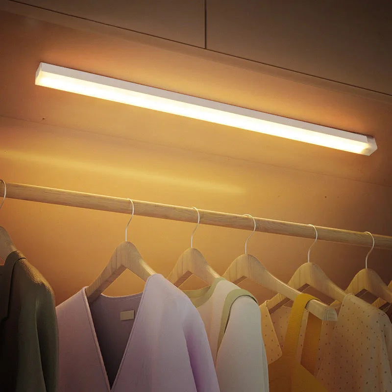 Trådlös LED-lampa med rörelsesensor - SmartGlow