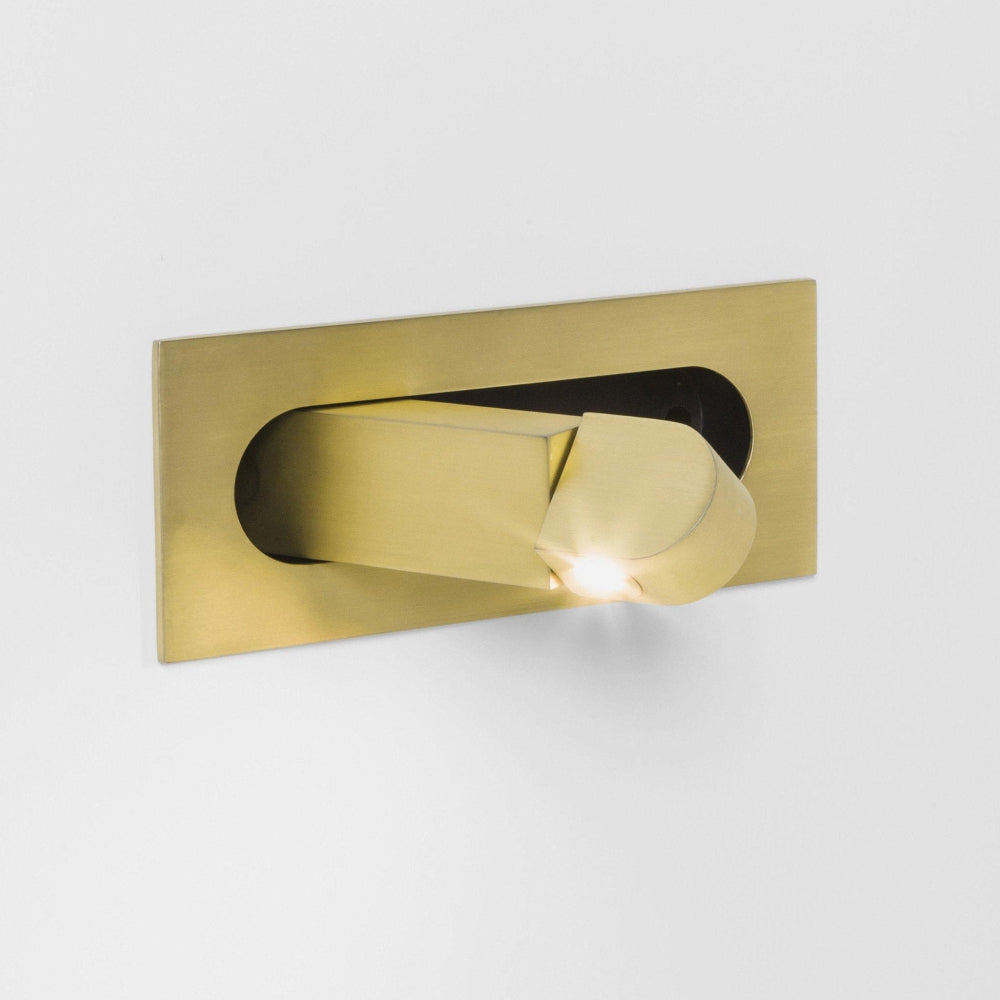 Justerbar LED Sengelampe med Pladsbesparende Design