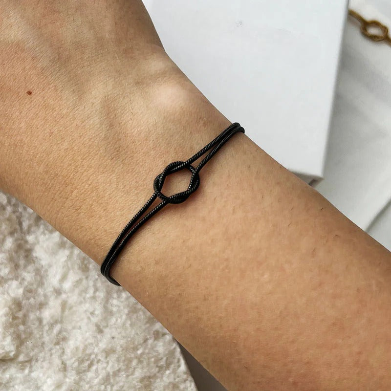 Elegant Nodeløs Armring – Atria