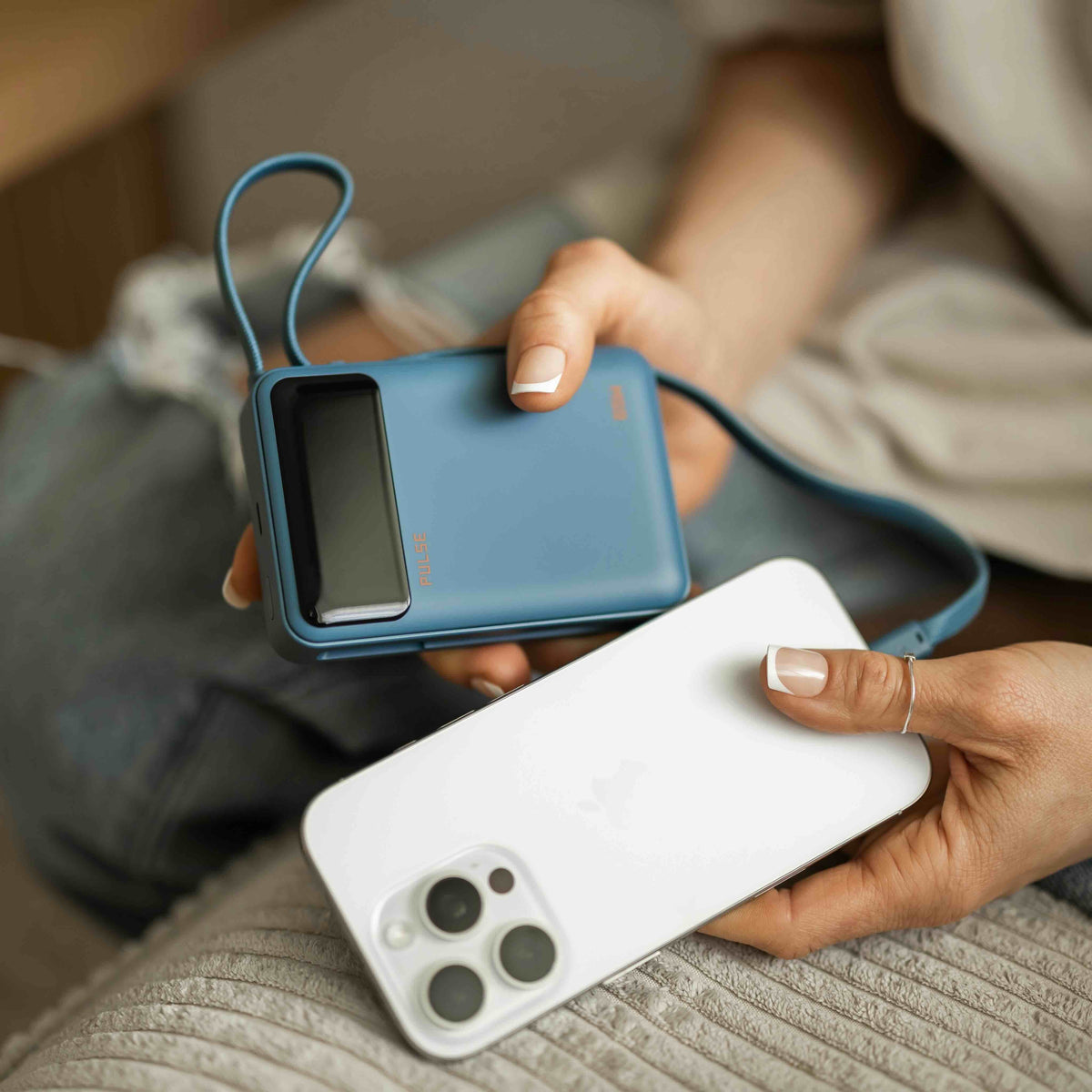Kompakt 65 W Powerbank til laptop med 20.000 mAh og USB-C-kabel