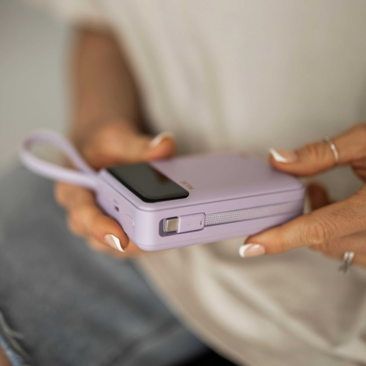 Kompakt 65 W Powerbank til laptop med 20.000 mAh og USB-C-kabel