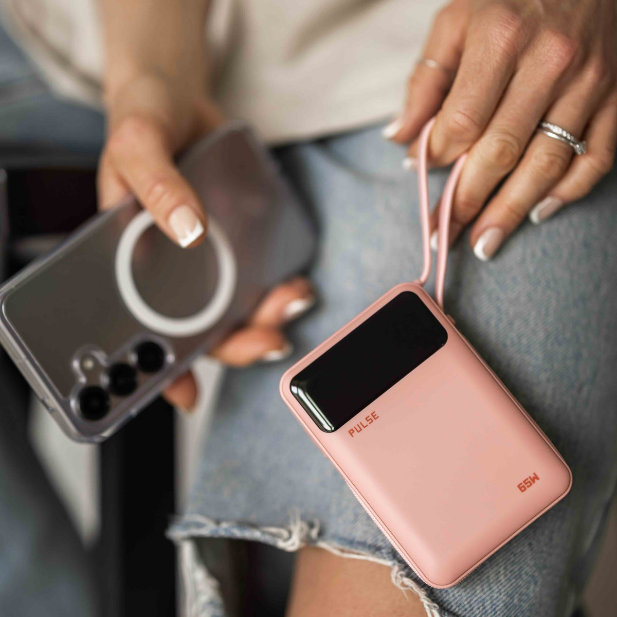 Kompakt 65 W Powerbank til laptop med 20.000 mAh og USB-C-kabel