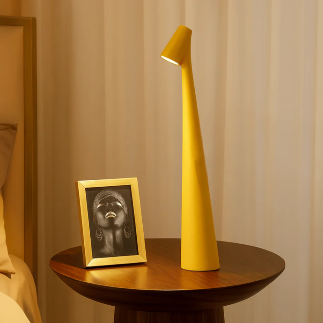 Genopladelig LED Bordlampe – Fleksibel Belysning til Inde og Ude